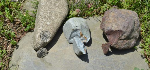 打製石器づくりで石の比較